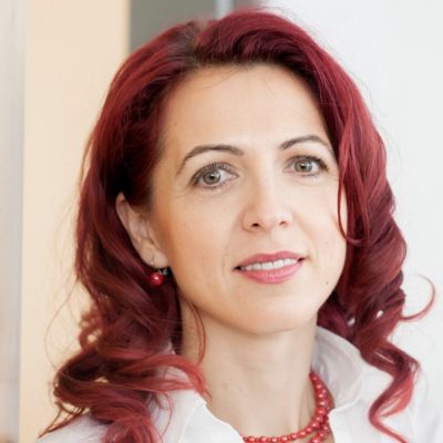 aurora-sere-schneider-headshot