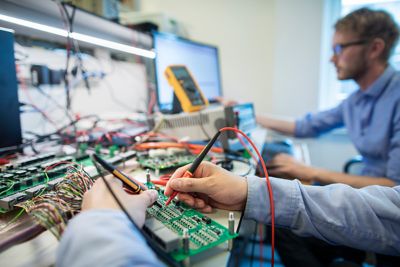 battery management system testing at LiTHIUM BALANCE