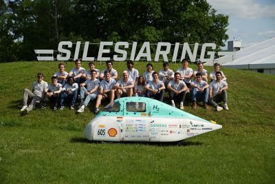 Ecogenium e.V. team with their 2025 car