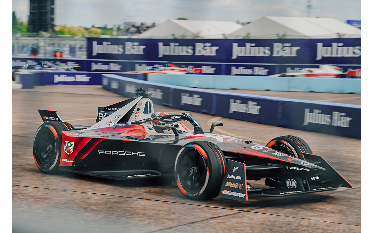 pascal-wehrlein-porsche-99x-electric-gen3-berlin-racetrack