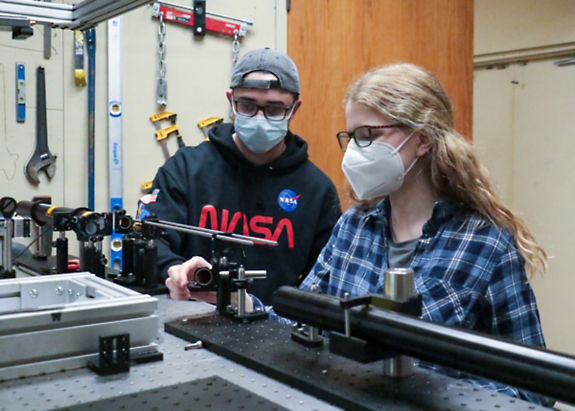 Students work on coupling advanced laser spectroscopic instruments with UCF CATER’s HiPER STAR shock tube facility to gather combustion experimental data at engine-relevant conditions.